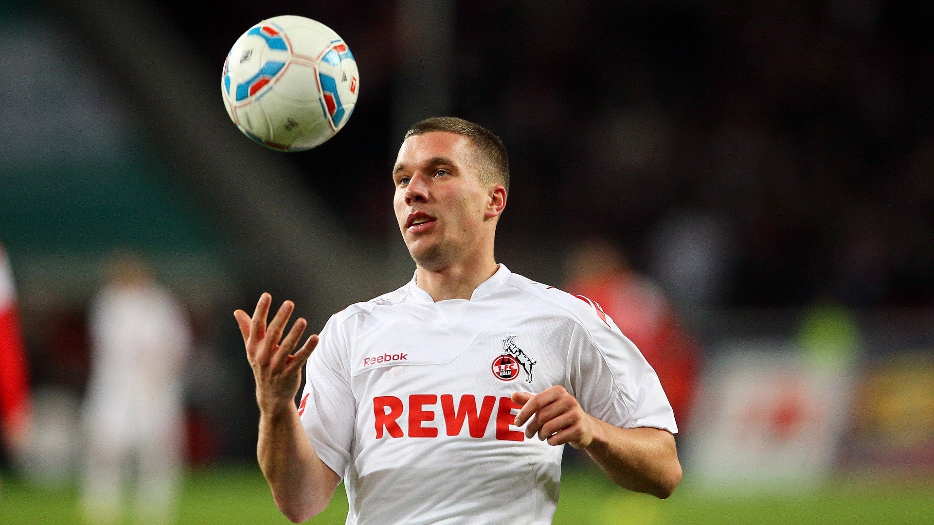 纳达尔迎来十赛季高光表现，掘金球迷沸腾！